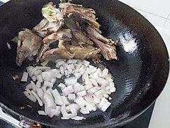 铁锅羊排怎么做，铁锅羊排如何做好吃