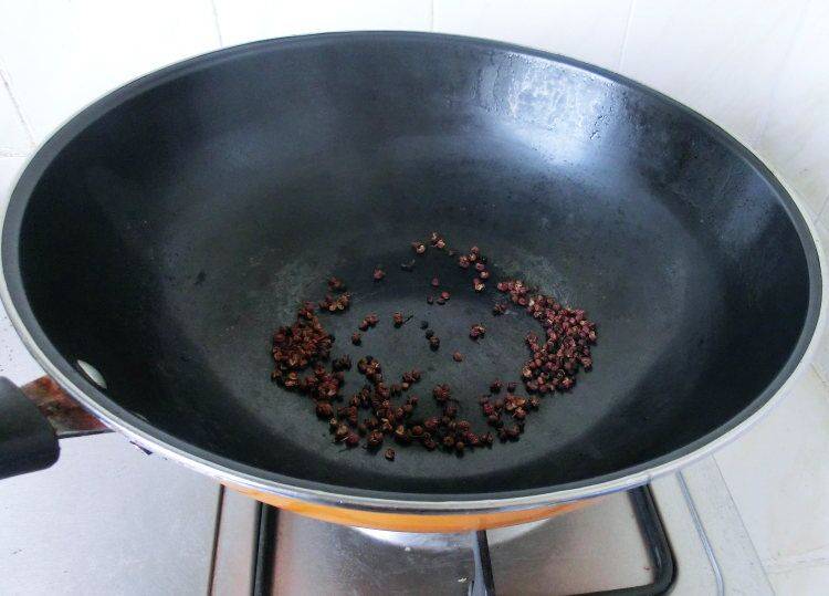 麻豆腐该怎么炒呢？