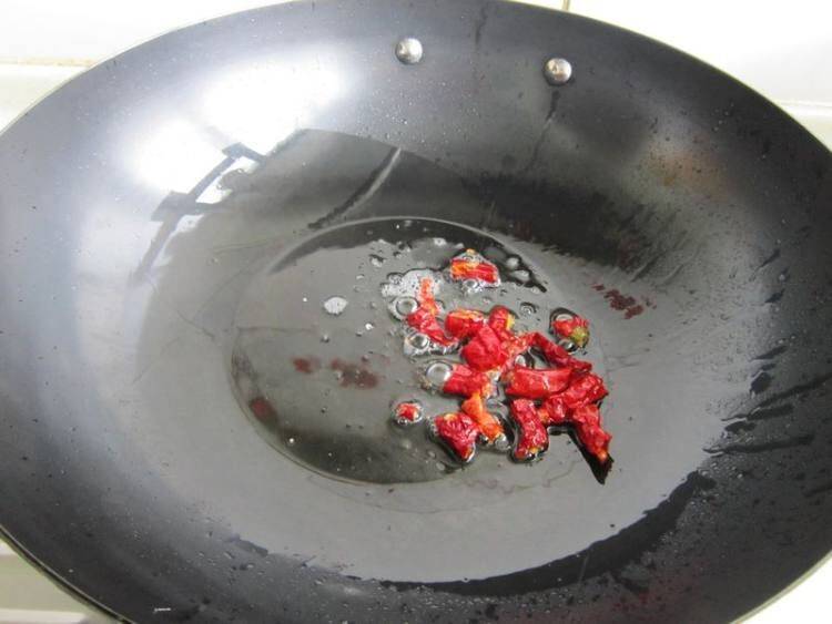 卤豆干该怎么炒好吃呢？