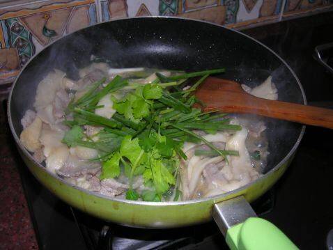 凤尾菇该怎么炒好吃呢？