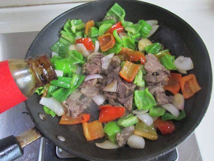 驴肉该怎么炒好吃呢？