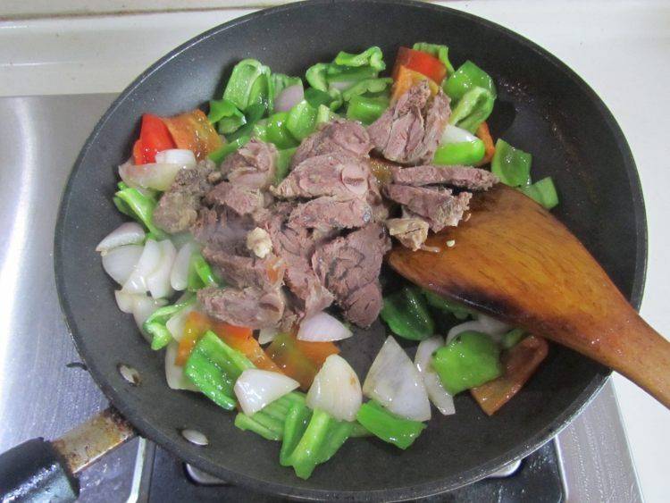 驴肉该怎么炒好吃呢？