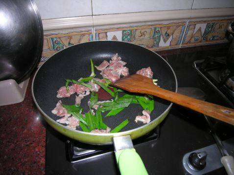 凤尾菇该怎么炒好吃呢？