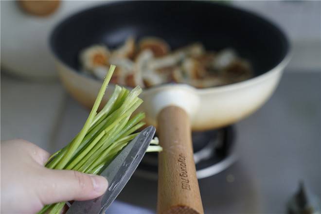 冷冻的饺子该怎么做煎饺呢？