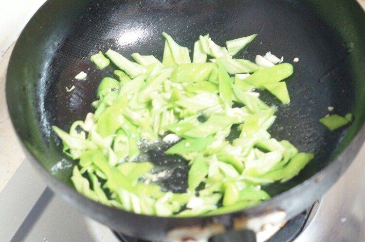 卤豆腐该怎么炒呢？