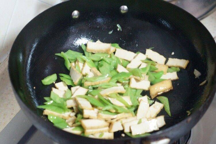 卤豆腐该怎么炒呢？
