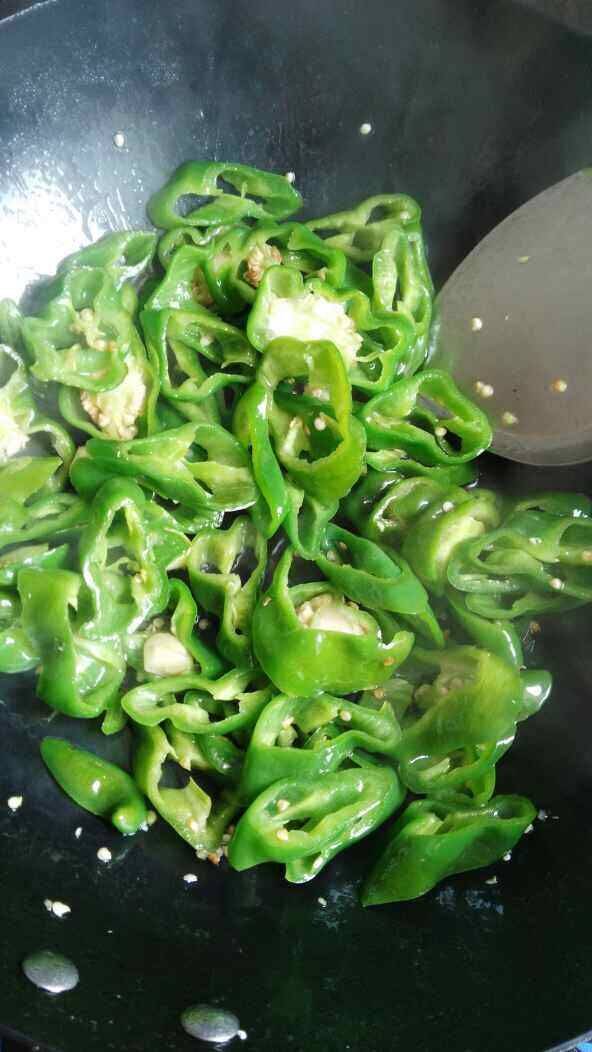 螺丝椒该怎么炒的好吃呢？