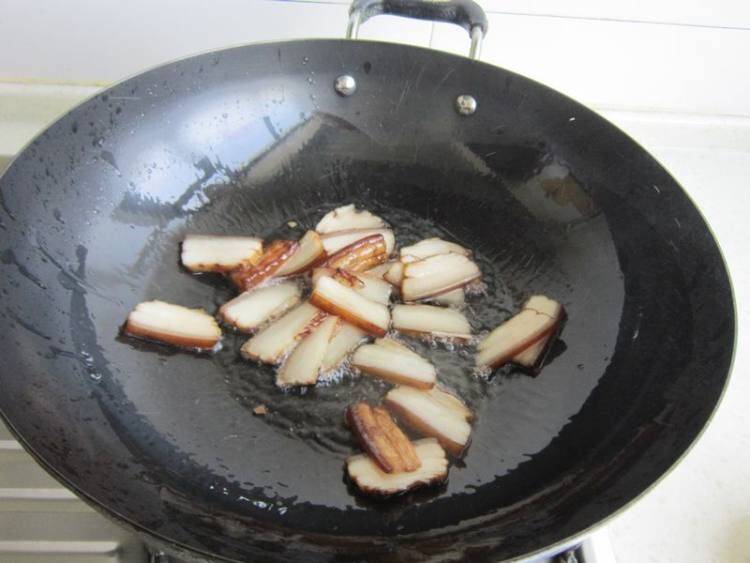 芦笋炒肉该怎么做呢？