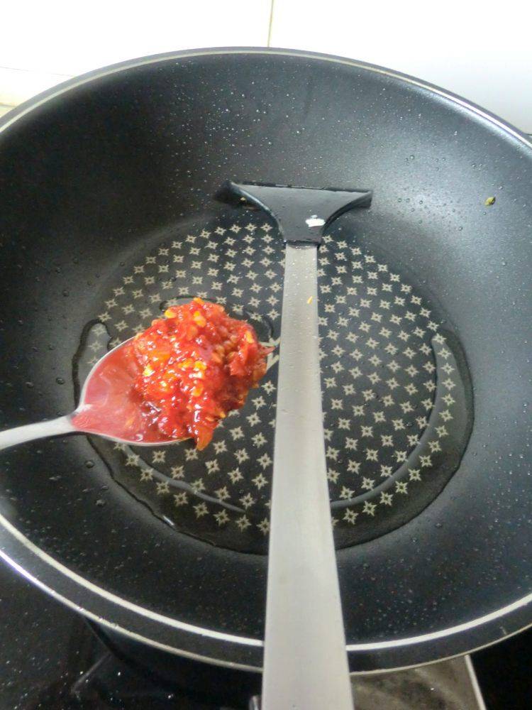 粉条炒肉该怎么做呢？