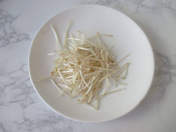 粉丝鸡蛋该怎么炒呢？