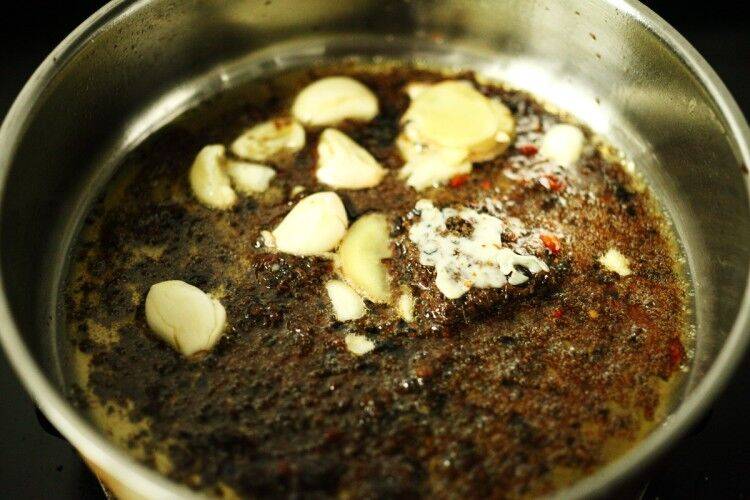 麻辣香锅底料该怎么炒呢？
