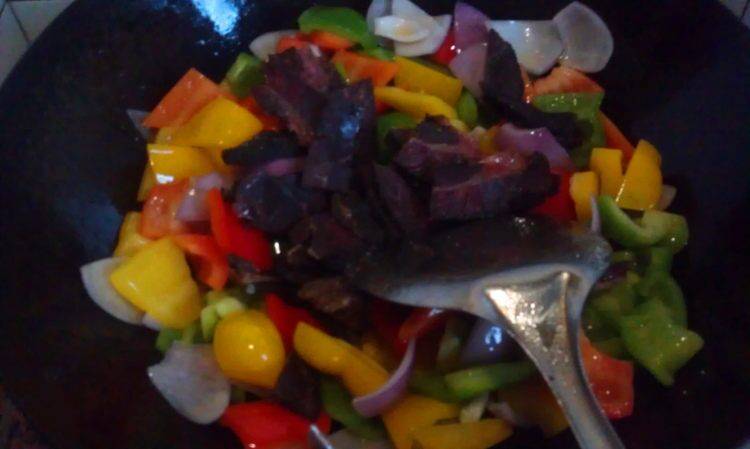 风干牛肉该怎么炒好吃呢？