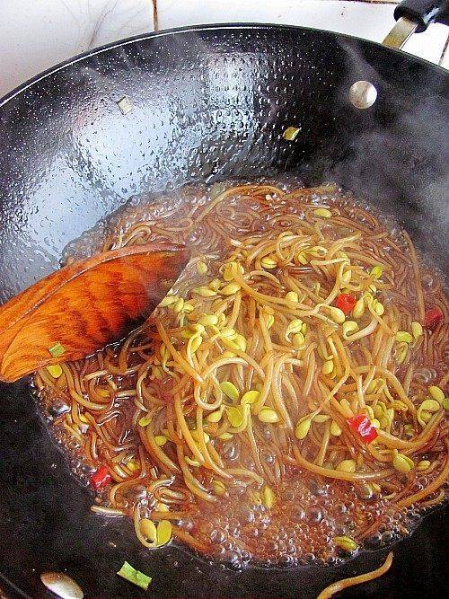 豆芽粉丝该怎么炒好吃呢？