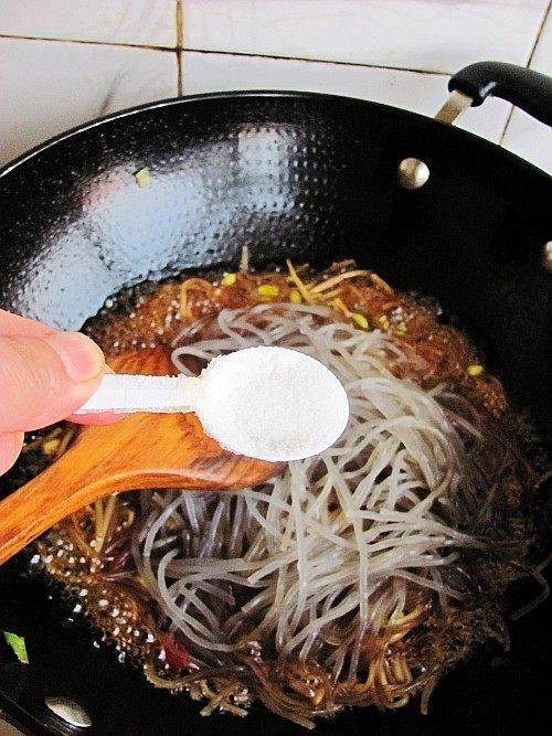 豆芽粉丝该怎么炒好吃呢？