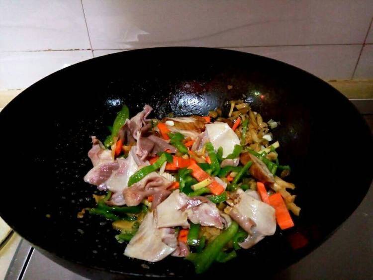 肚肠该怎么炒呢？