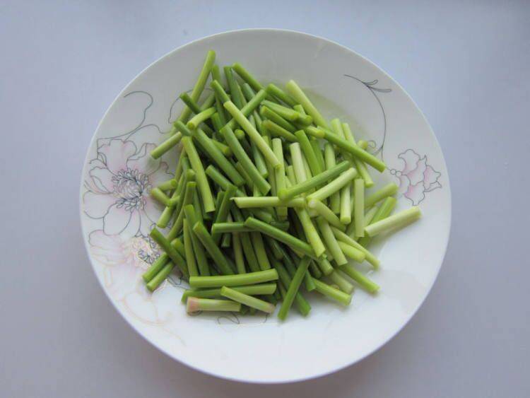 卤牛肉该怎么炒呢？