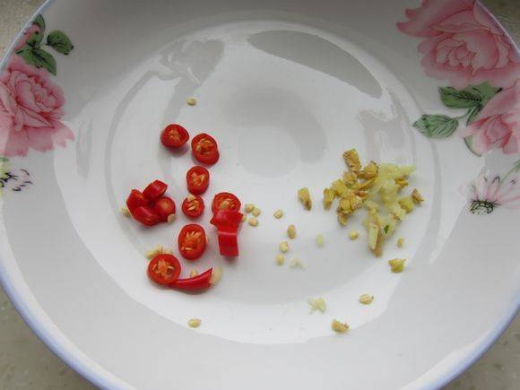 韭黄炒肉该怎么做好吃法呢？