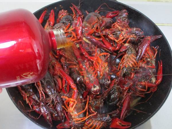 麻辣小龙虾该怎么炒呢？