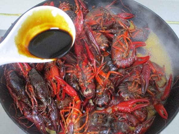 麻辣小龙虾该怎么炒呢？
