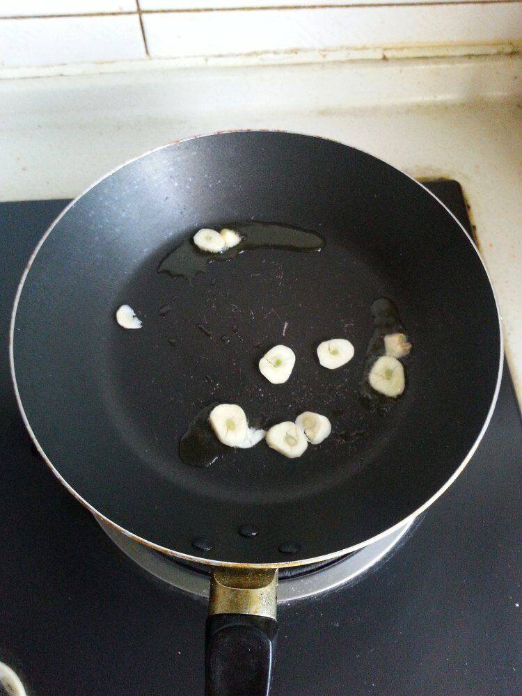 麻辣肠该怎么炒好吃呢？