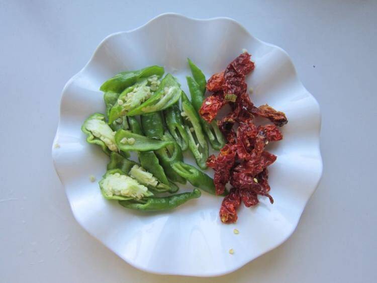 卤鸭该怎么炒呢？