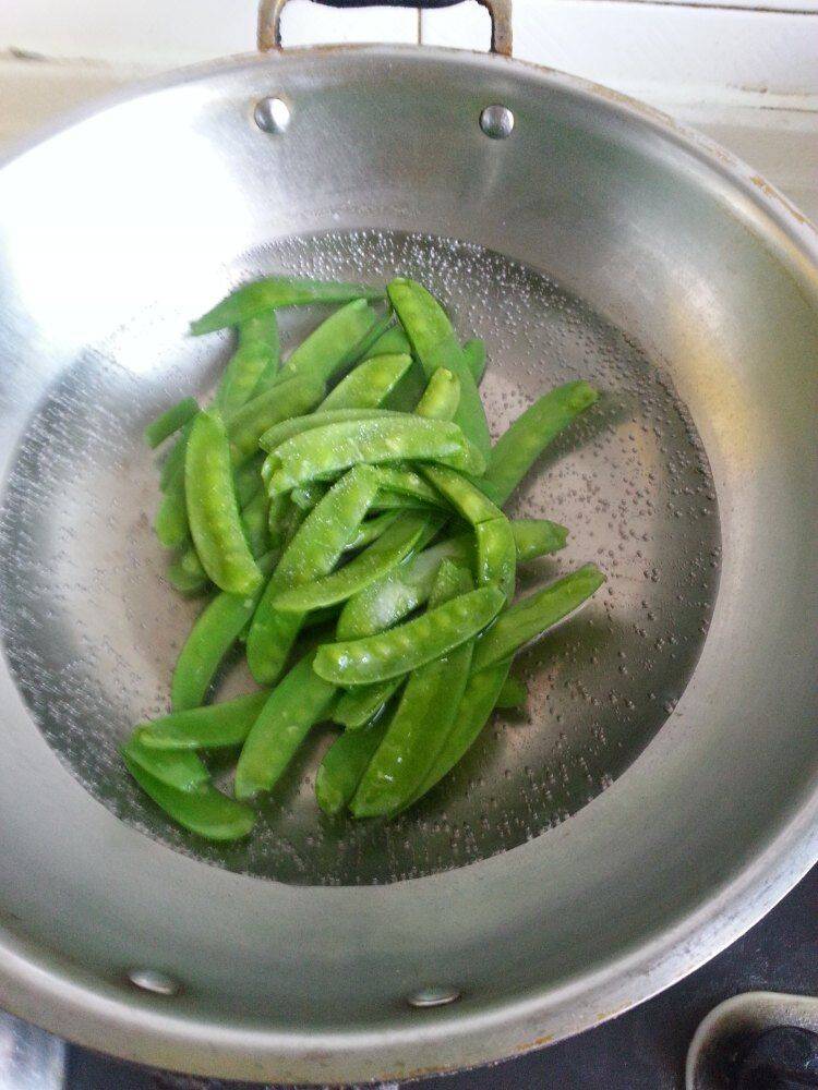 麻辣肠该怎么炒好吃呢？