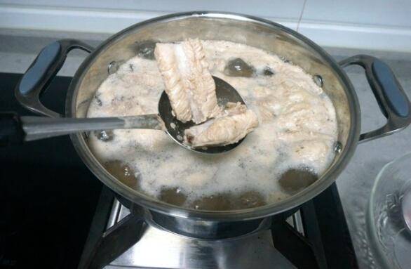 没有油该怎么炒菜呢？