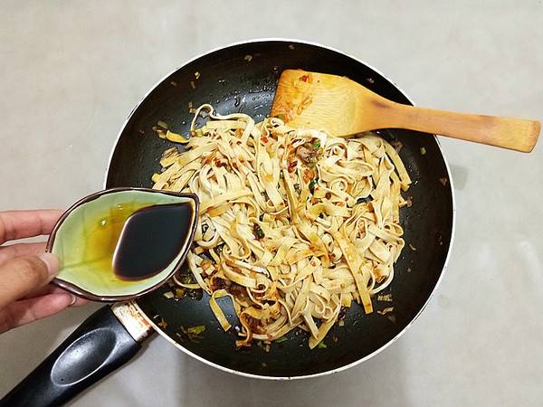 豆皮子该怎么炒呢？