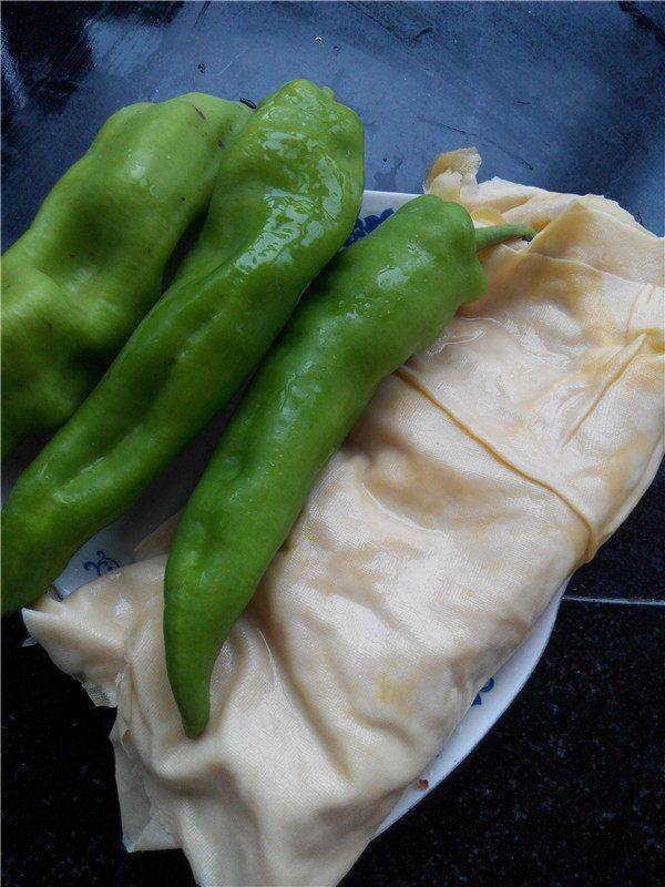 豆皮炒尖椒该怎么做好吃呢？