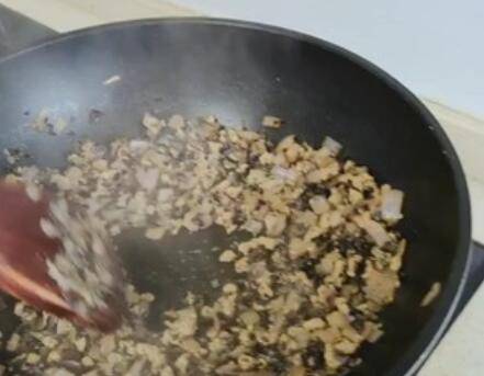 越南小卷粉的制作方法呢？