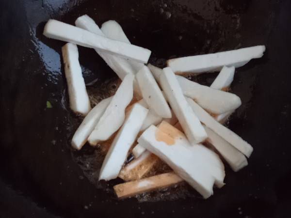 虾该怎么炒好吃,家常菜呢？