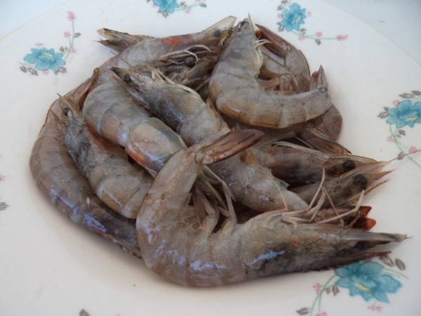 虾该怎么炒好吃,家常菜呢？