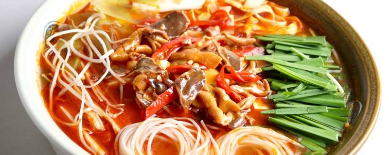 米线汤底的做法与配料呢？