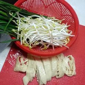 米线汤底的做法与配料呢？