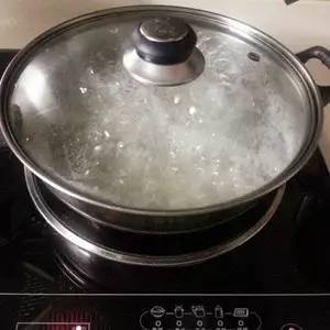 米线汤底的做法与配料呢？