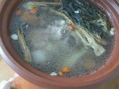 菜干搭配什么东西煲汤呢？