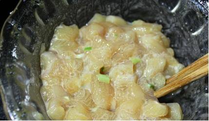 荷塘三宝该怎么炒呢？