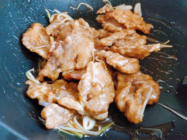 锅包肉是哪里的菜呢？
