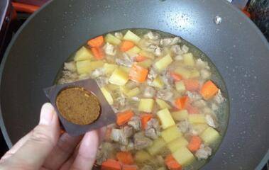 咖喱饭的做法呢？
