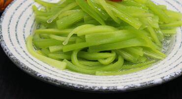 凉拌莴笋丝的做法呢？
