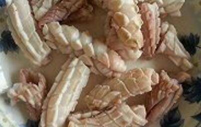 该怎么炒鲜鱿鱼呢？