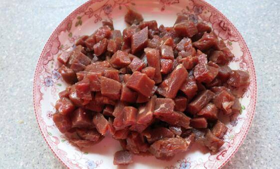 牛肉粒该怎么炒呢？