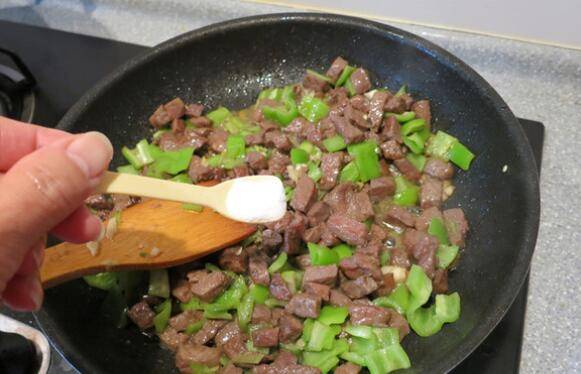 牛肉粒该怎么炒呢？