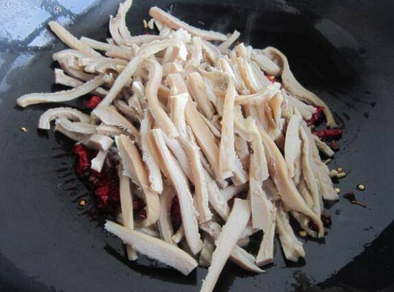该怎么炒牛肚呢？