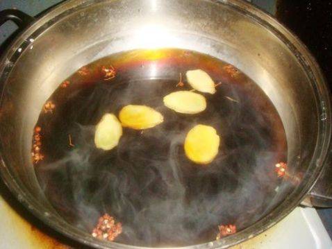 五香鸡蛋该怎么腌制好吃又出油呢？