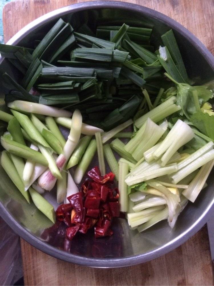 熏好的鸭子如何做菜呢？