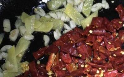 大虾该怎么炒呢？
