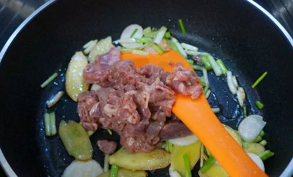 炒牛肉该怎么做好吃呢？