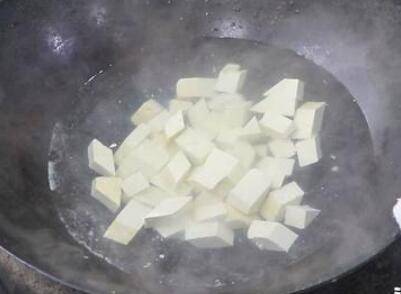 最简单的豆腐汤该怎么做呢？