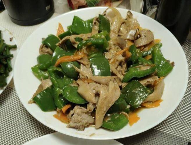 大粗蘑菇该怎么炒好吃呢？